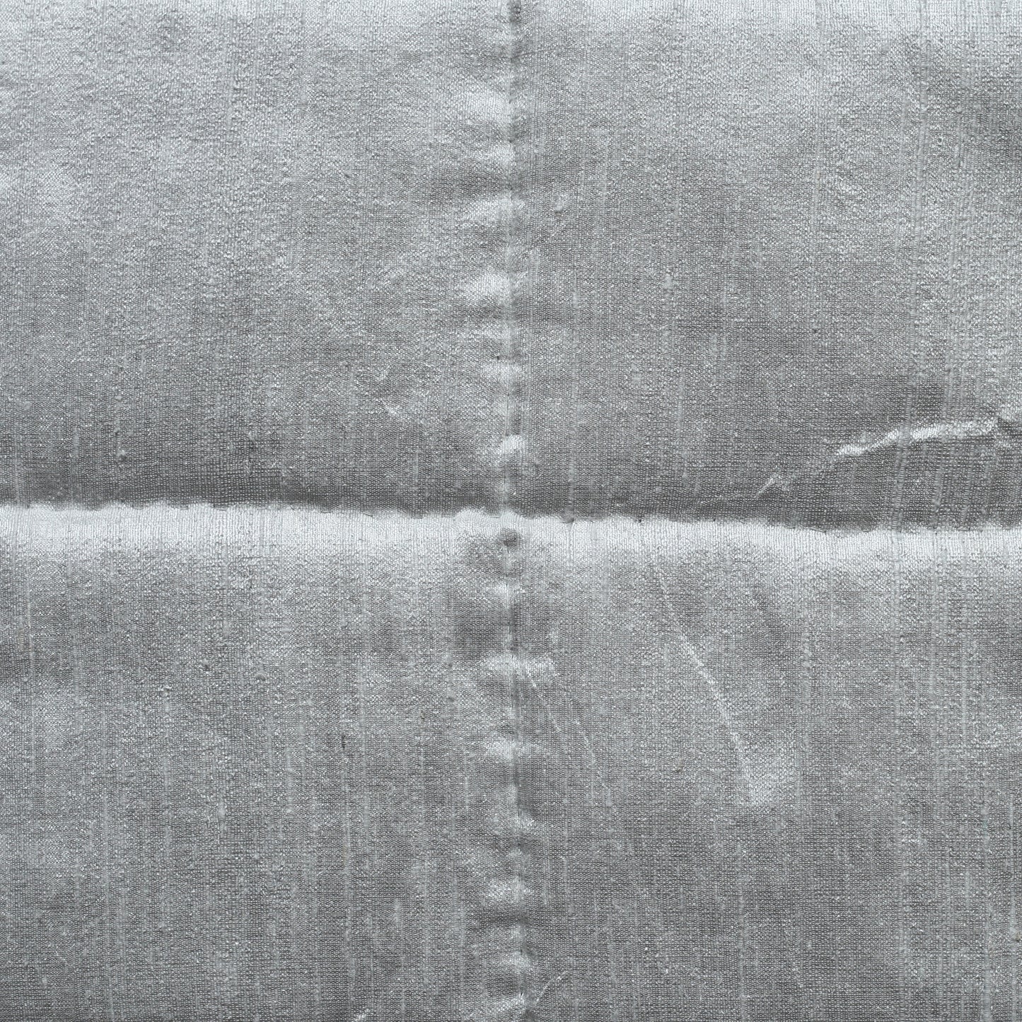 Silk Square -silkkipäiväpeitto, hopeanharmaa