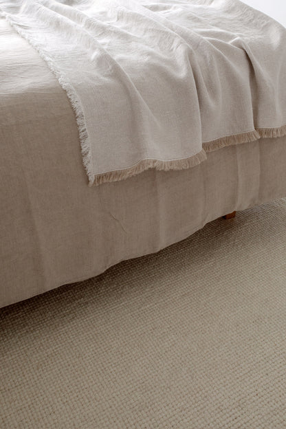 Fishbone Linen bedspread, white